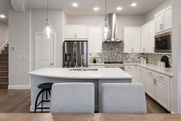 $3,400 | 1115 Manacor Lane, Dallas, TX 75212