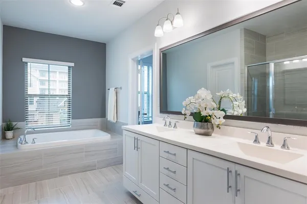 $3,400 | 1115 Manacor Lane, Dallas, TX 75212