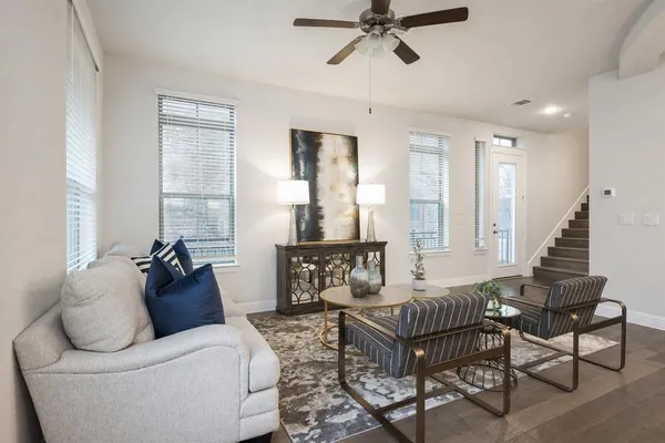 $3,400 | 1115 Manacor Lane, Dallas, TX 75212
