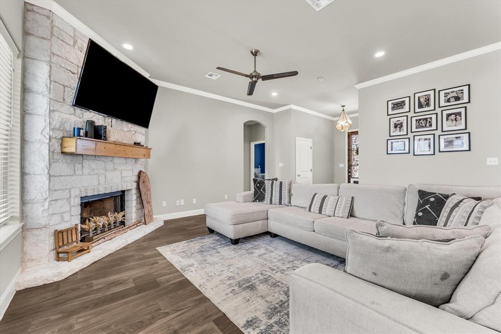 10405 Aquilla Trail Waco, TX 76708 - Photo 7 of 37