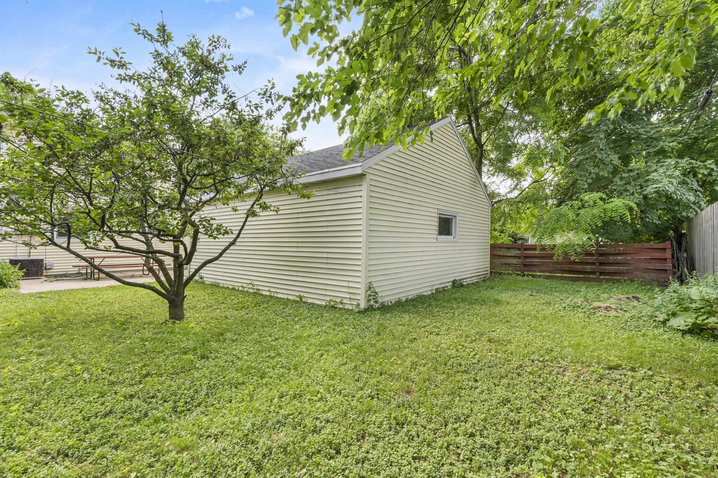 1136 West Roberts Avenue Appleton, WI 54914 - Photo 48 of 58