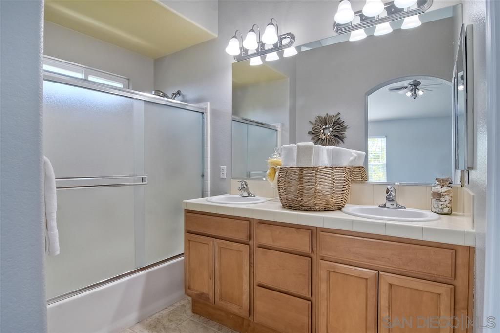 16981 Meadowlark Ridge Road, Unit 3 San Diego, CA 92127 - Photo 16 of 23