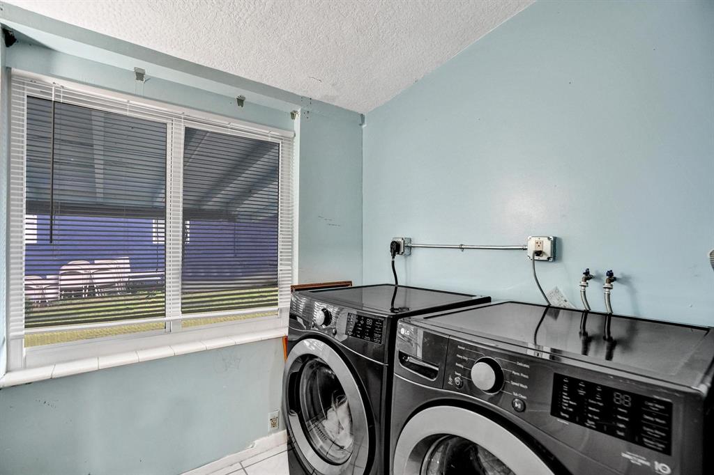 5542 Southwest 6th Street Margate, FL 33068 - Photo 14 of 21