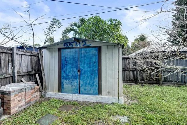 $349,000 | 5542 Southwest 6th Street, Margate, FL 33068