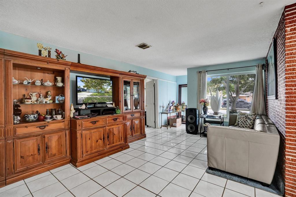 5542 Southwest 6th Street Margate, FL 33068 - Photo 8 of 21