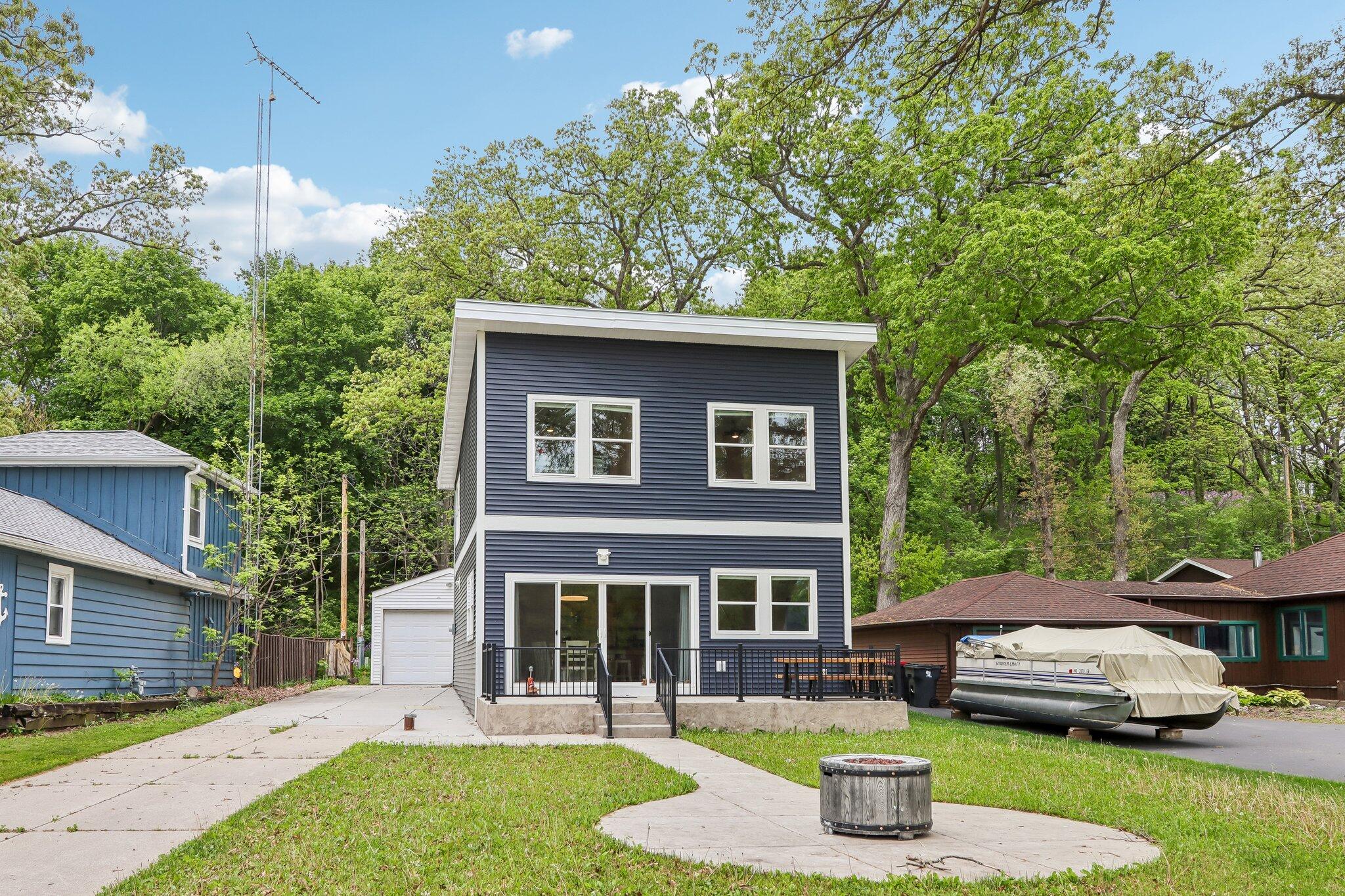 4-web-or-mls-S102W34652 Lower Clarks Par
