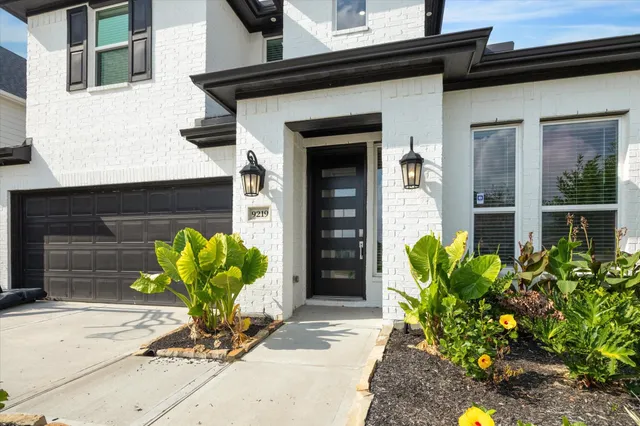 $4,000 | 9219 Edgeberry Drive, Cypress, TX 77433