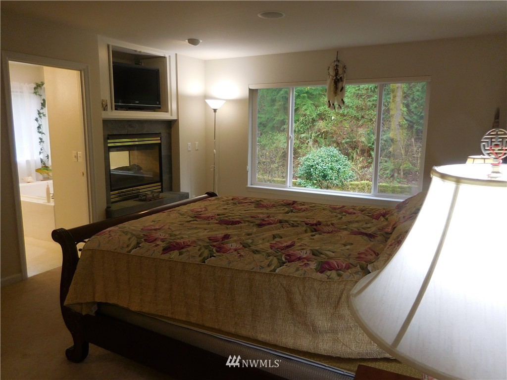 17109 111th Avenue Northeast Bothell, WA 98011 - Photo 11 of 23 Gallery Image 11