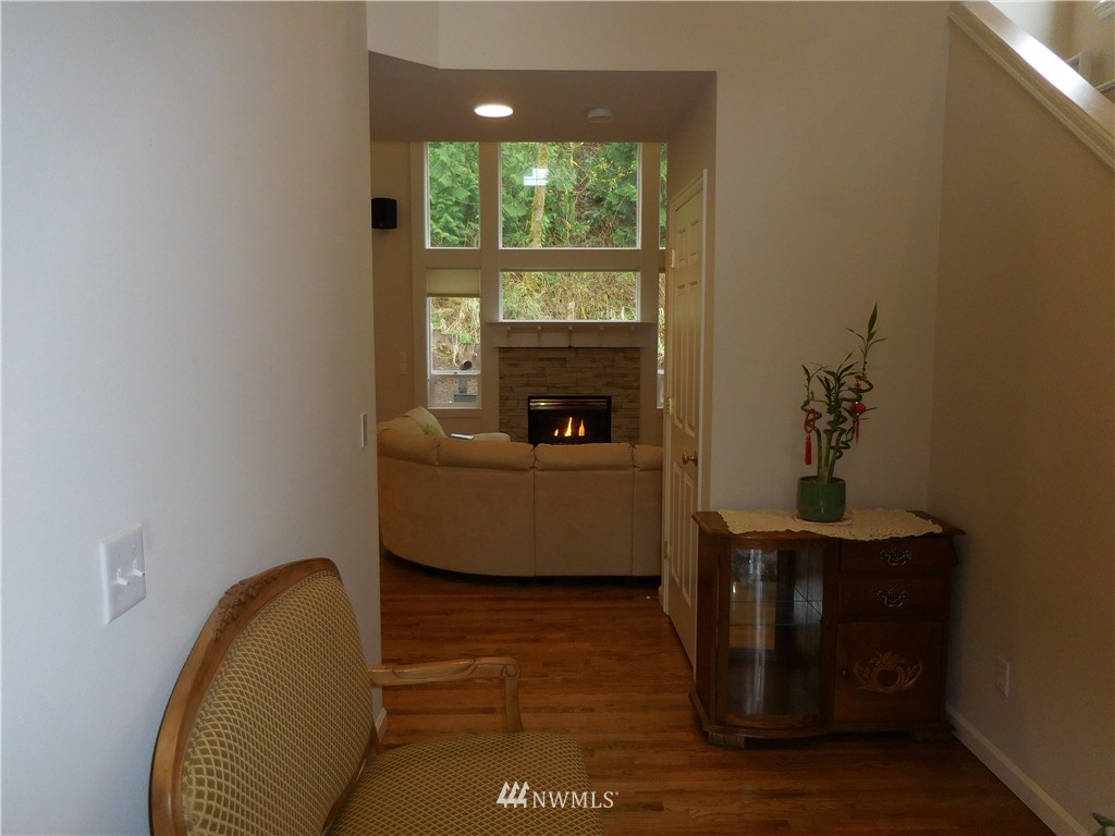 17109 111th Avenue Northeast Bothell, WA 98011 - Photo 3 of 23 Gallery Image 3
