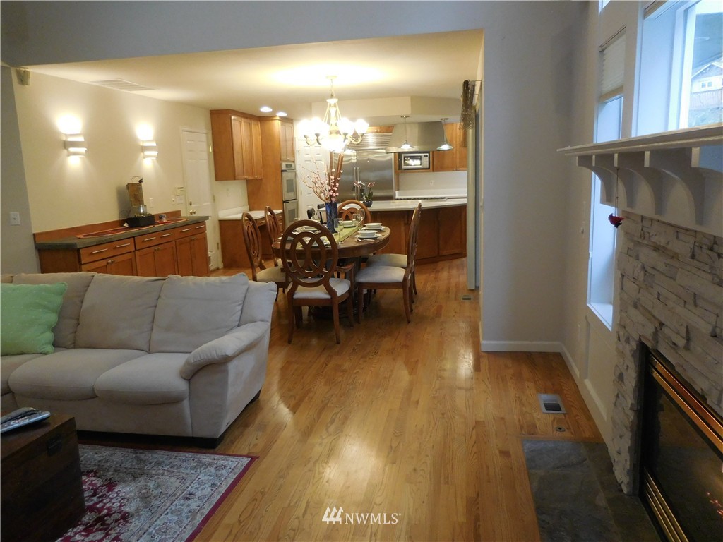 17109 111th Avenue Northeast Bothell, WA 98011 - Photo 8 of 23 Gallery Image 8