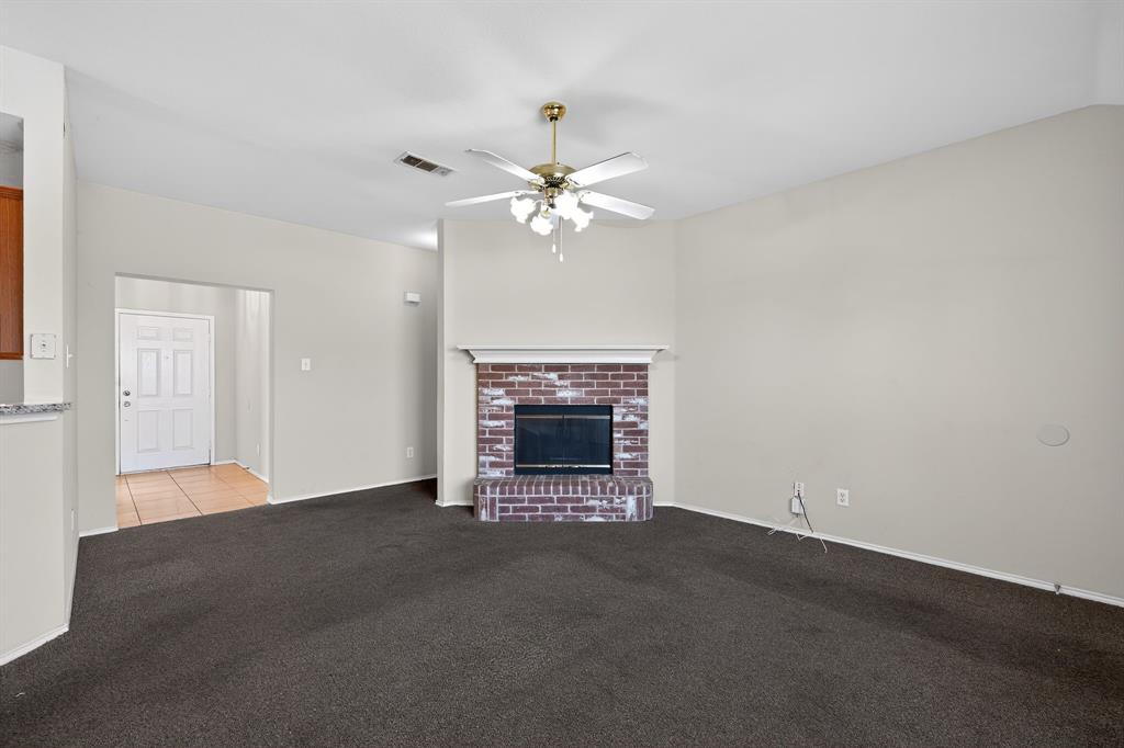 1715 Reynolds Street Lancaster, TX 75134 - Photo 4 of 30