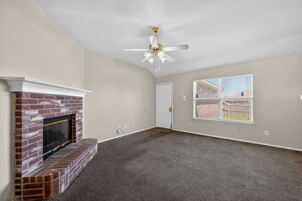 1715 Reynolds Street Lancaster, TX 75134 - Photo 6 of 30