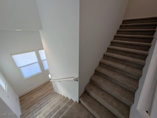 $2,700 | 675 Agate Bridge Street, Las Vegas, NV 89138