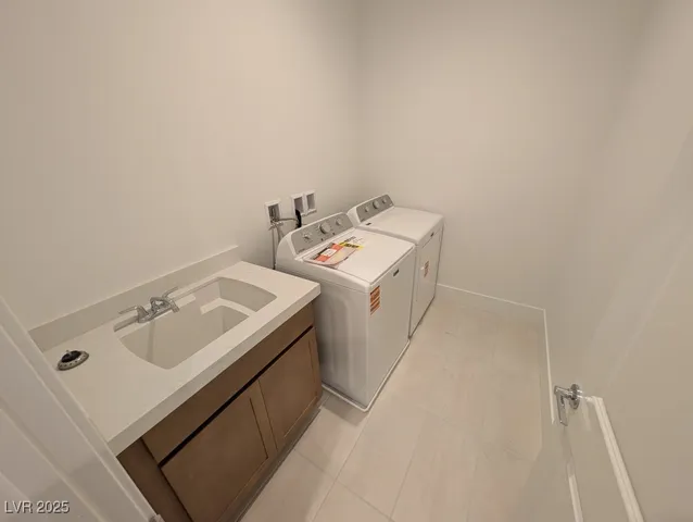 $2,700 | 675 Agate Bridge Street, Las Vegas, NV 89138