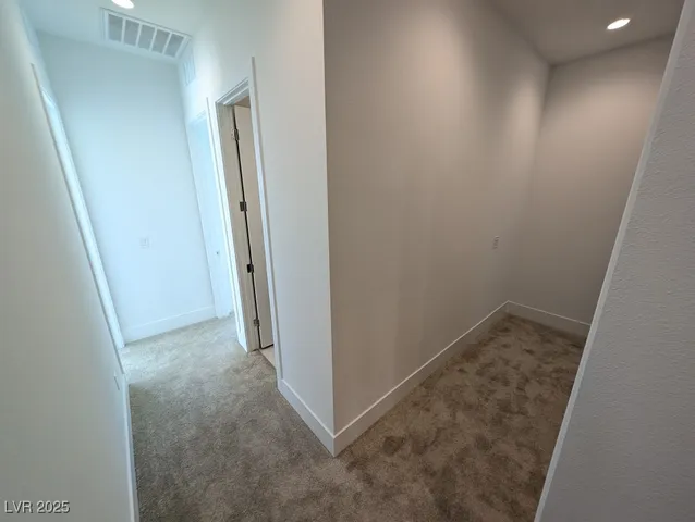 $2,700 | 675 Agate Bridge Street, Las Vegas, NV 89138