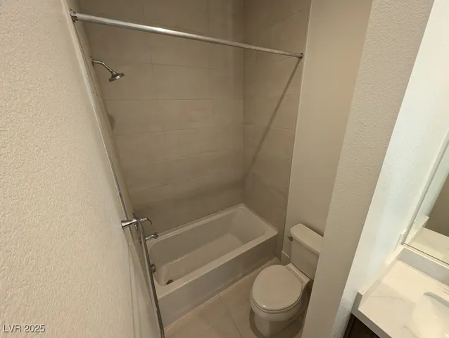 $2,700 | 675 Agate Bridge Street, Las Vegas, NV 89138