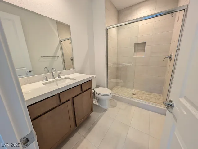 $2,700 | 675 Agate Bridge Street, Las Vegas, NV 89138