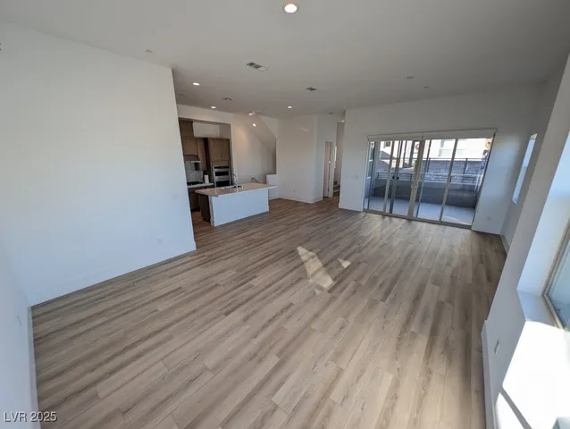 $2,700 | 675 Agate Bridge Street, Las Vegas, NV 89138