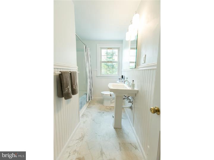 2791 Quakerbridge Road Hamilton, NJ 08619 - Photo 13 of 24 Bathroom