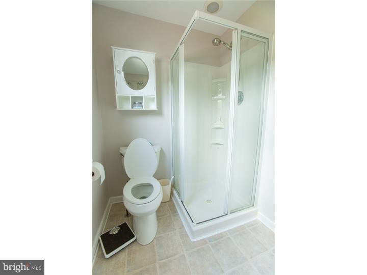 2791 Quakerbridge Road Hamilton, NJ 08619 - Photo 17 of 24 Bathroom