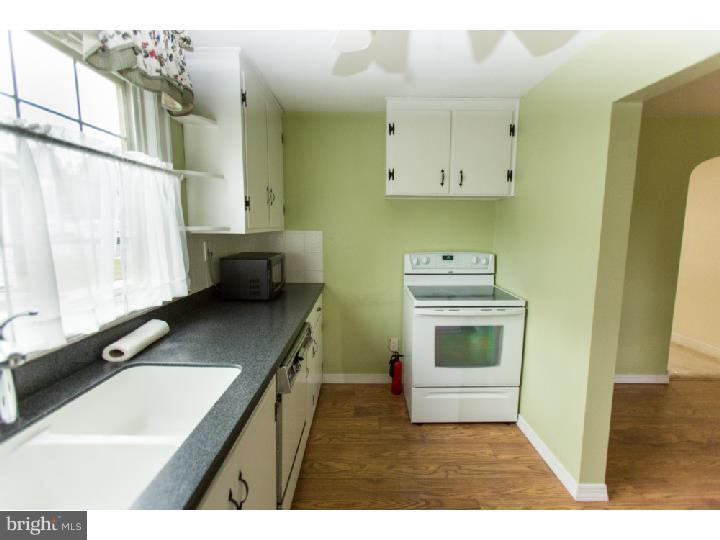 2791 Quakerbridge Road Hamilton, NJ 08619 - Photo 5 of 24 Kitchen