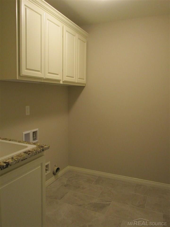 47392 Mariners New Baltimore, MI 48051 - Photo 14 of 14