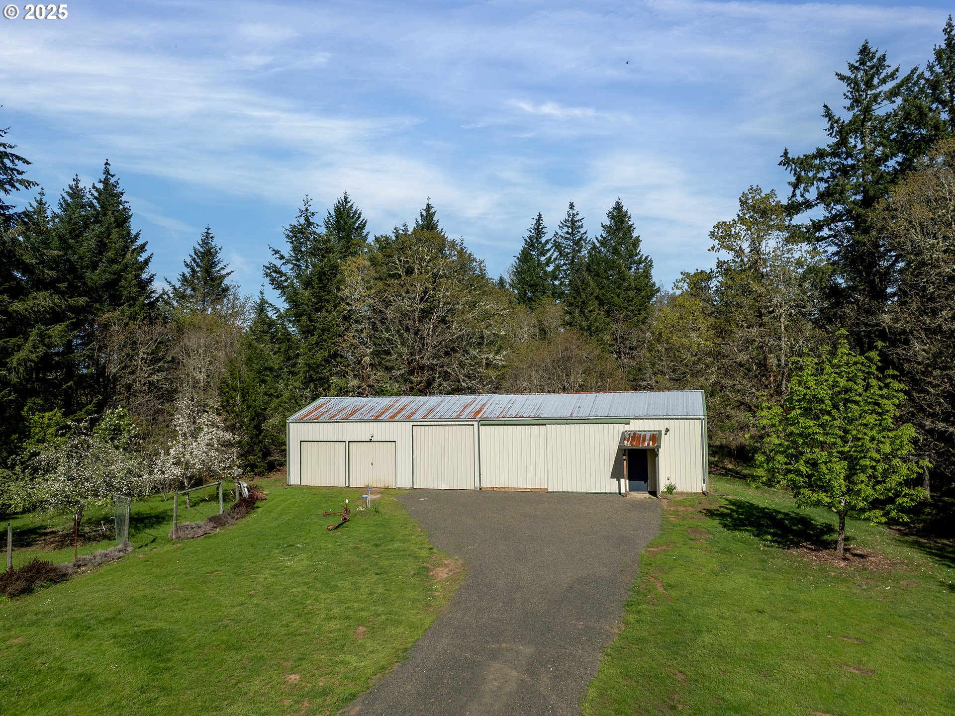 17234 Oakdale Road Dallas, OR 97338 - Photo 42 of 45 a view of a back yard