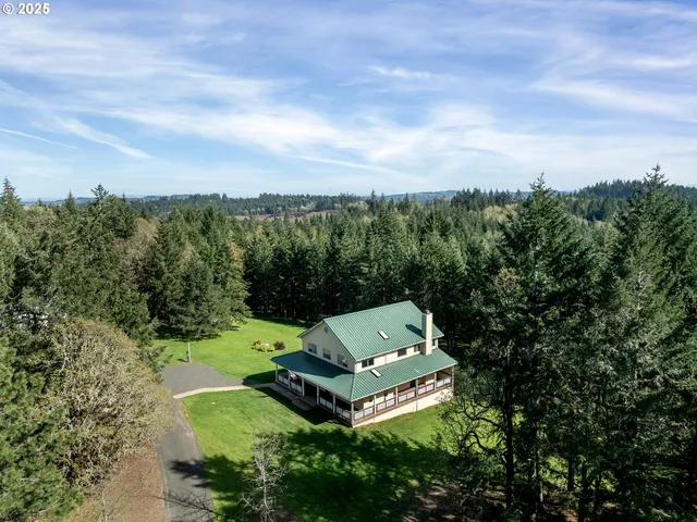 a view of a grassy field