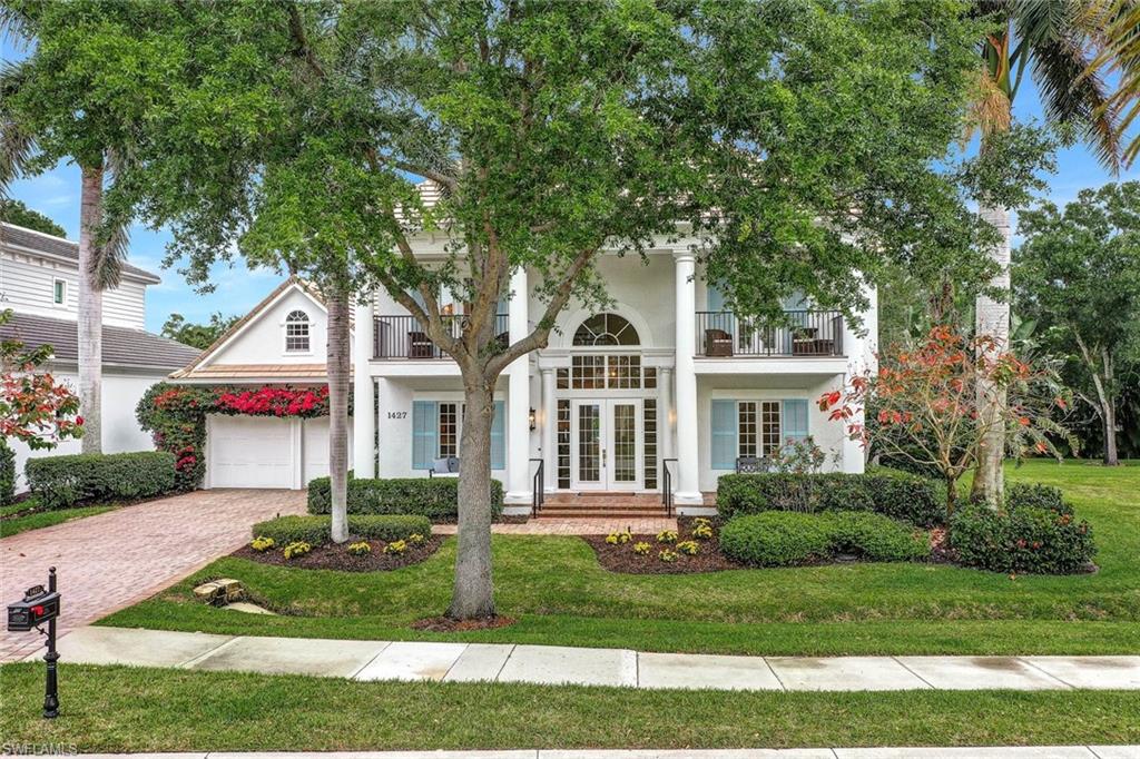 1427 Hemingway Place Naples, FL 34103 - Photo 3 of 44