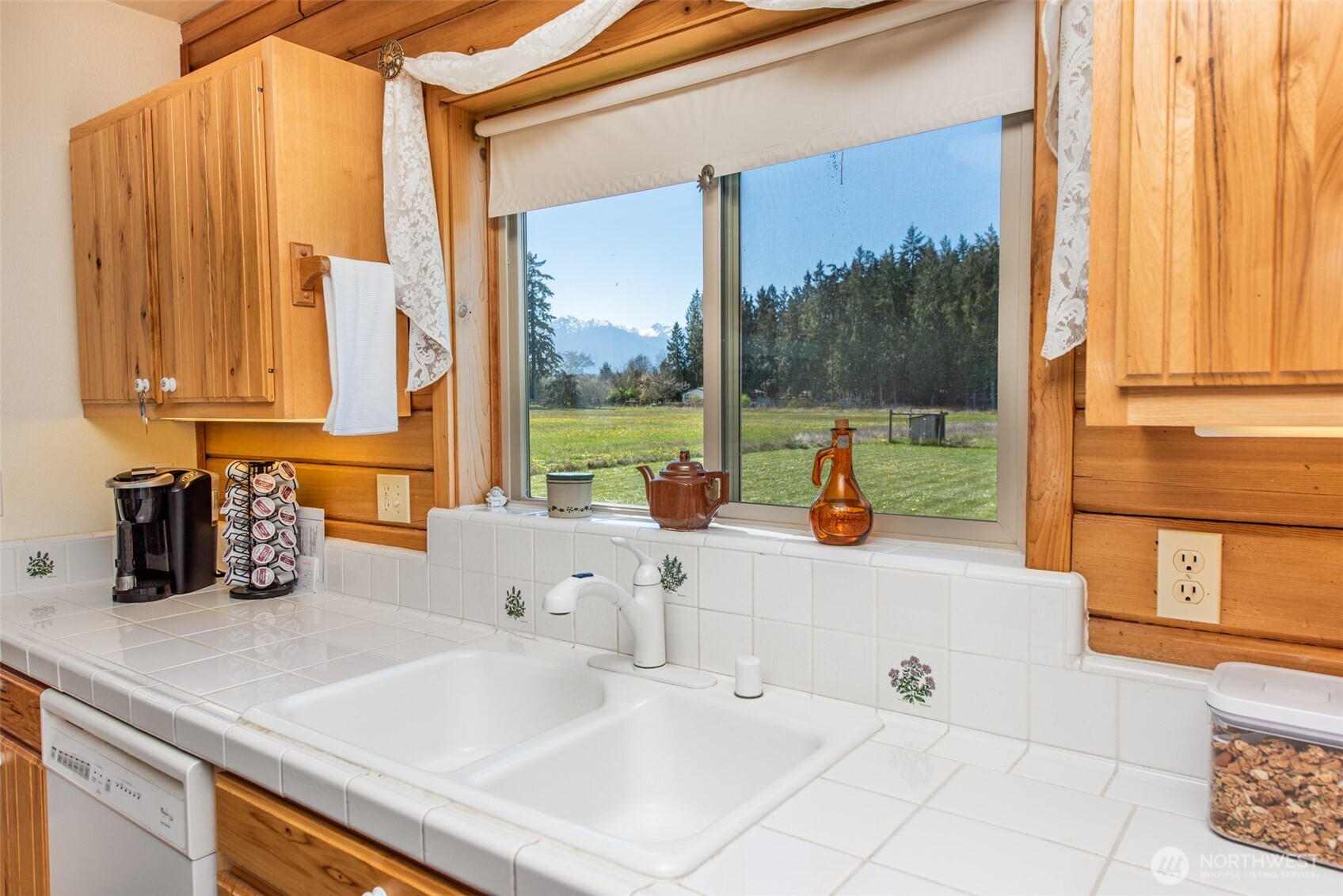 1688 Finn Hall Road Port Angeles, WA 98362 - Photo 7 of 38