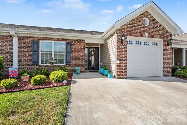 $274,990 | 105 Oak Ridge Drive, Archdale, NC 27263