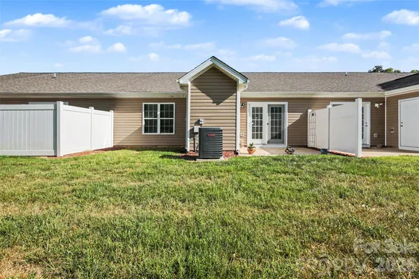 $274,990 | 105 Oak Ridge Drive, Archdale, NC 27263