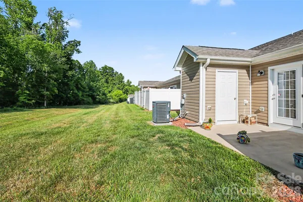 $274,990 | 105 Oak Ridge Drive, Archdale, NC 27263