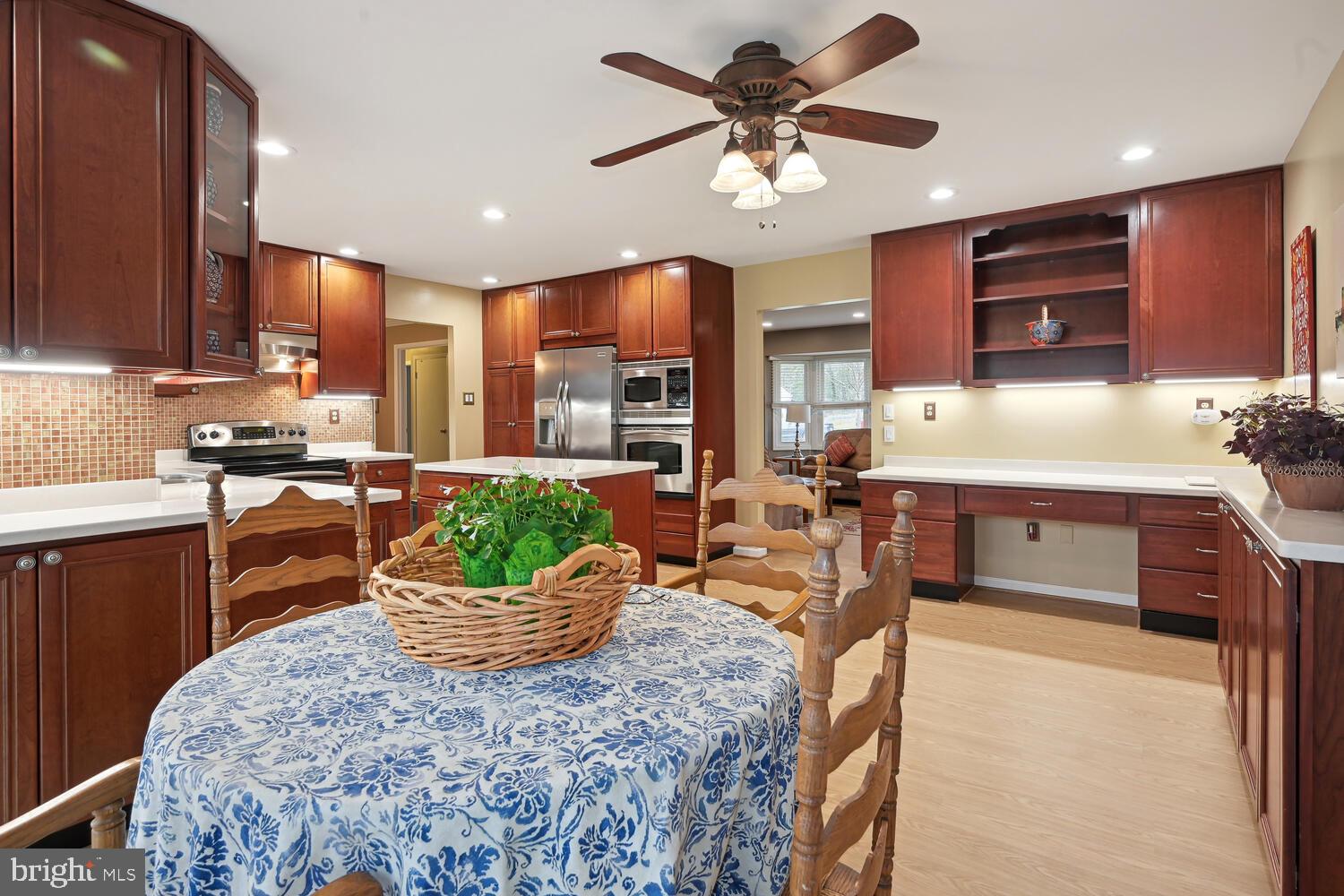 8759 Oxwell Lane Laurel, MD 20708 - Photo 12 of 42 Kitchen