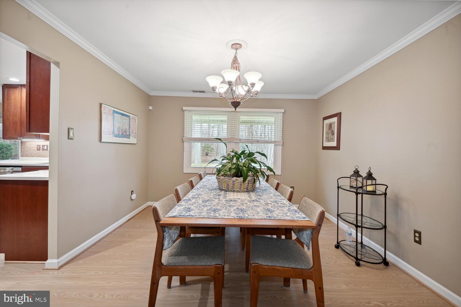 8759 Oxwell Lane Laurel, MD 20708 - Photo 15 of 42 Dining room