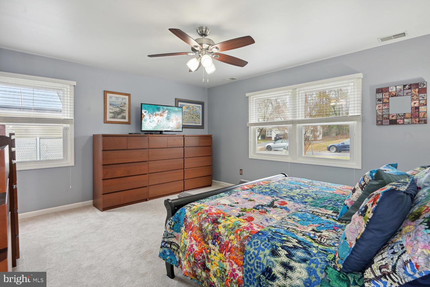 8759 Oxwell Lane Laurel, MD 20708 - Photo 17 of 42 Main level primary bedroom