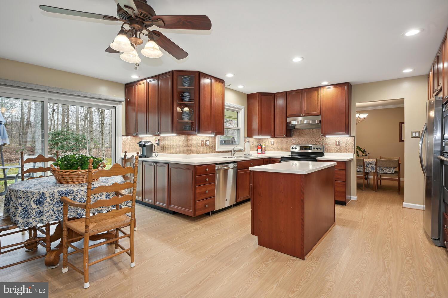8759 Oxwell Lane Laurel, MD 20708 - Photo 9 of 42 Expansive Kitchen