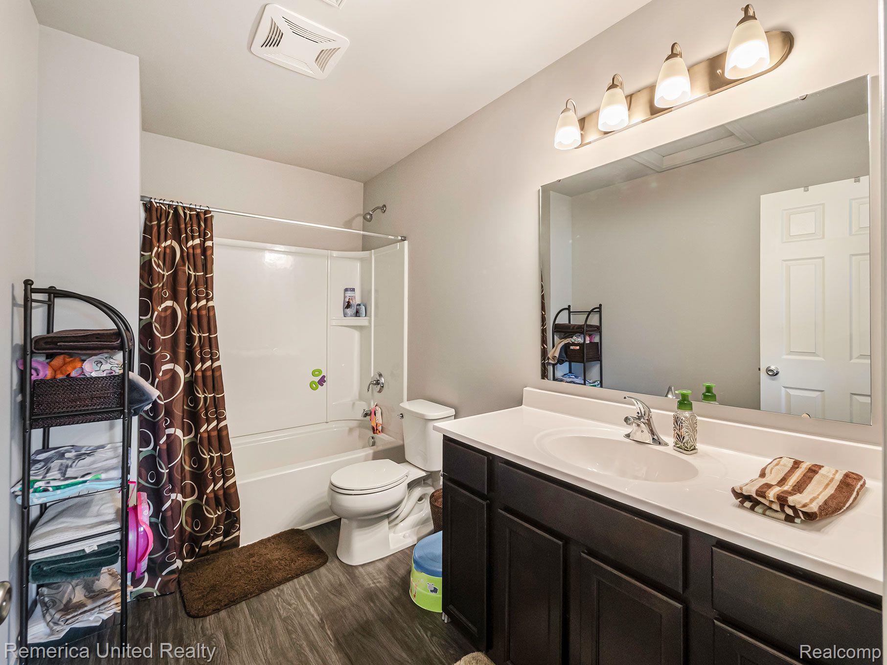 1333 Weatherstone Lane Howell, MI 48843 - Photo 18 of 28 Gallery Image 18