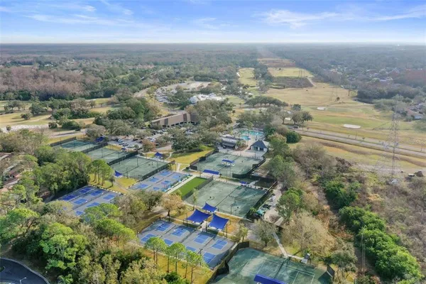 $215,000 | 113 Woodlake Wynde, Unit 19, Oldsmar, FL 34677