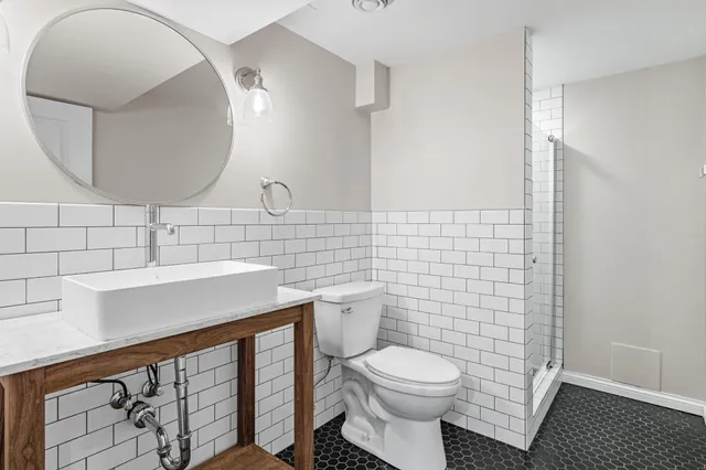 $2,450 | 5712 25th Avenue South, Minneapolis, MN 55417