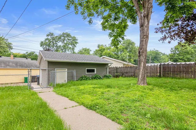 $2,650 | 5712 25th Avenue South, Minneapolis, MN 55417