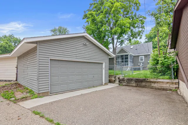 $2,450 | 5712 25th Avenue South, Minneapolis, MN 55417