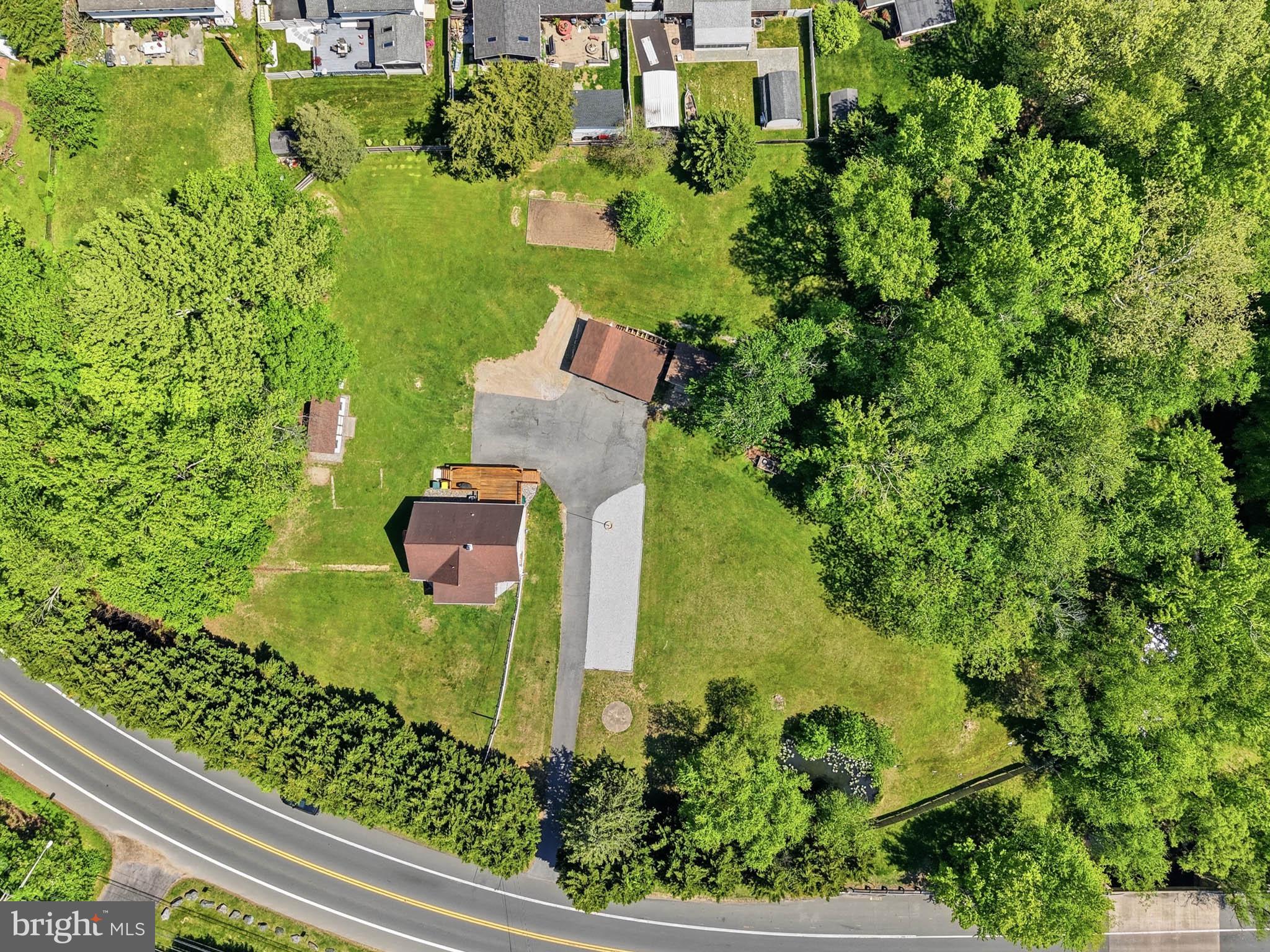 768 Salem Church Road Newark, DE 19702 - Photo 29 of 42 Spacious lot embraced by greenery.
