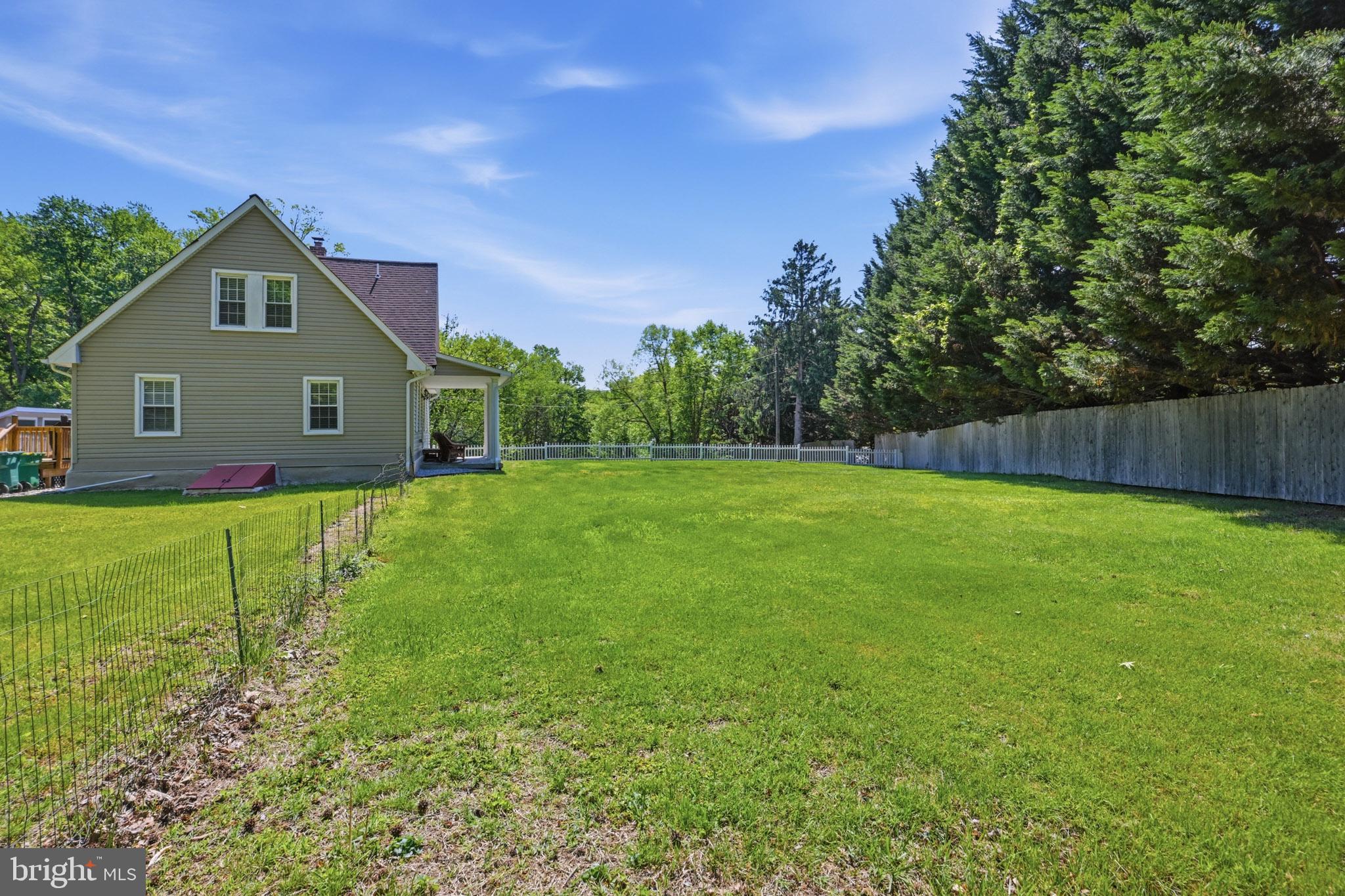 768 Salem Church Road Newark, DE 19702 - Photo 37 of 42 Spacious yard with serene surroundings.