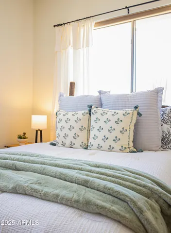 $5,000 | 6686 South St Andrews Way, Gilbert, AZ 85298