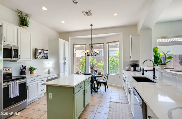 $5,000 | 6686 South St Andrews Way, Gilbert, AZ 85298