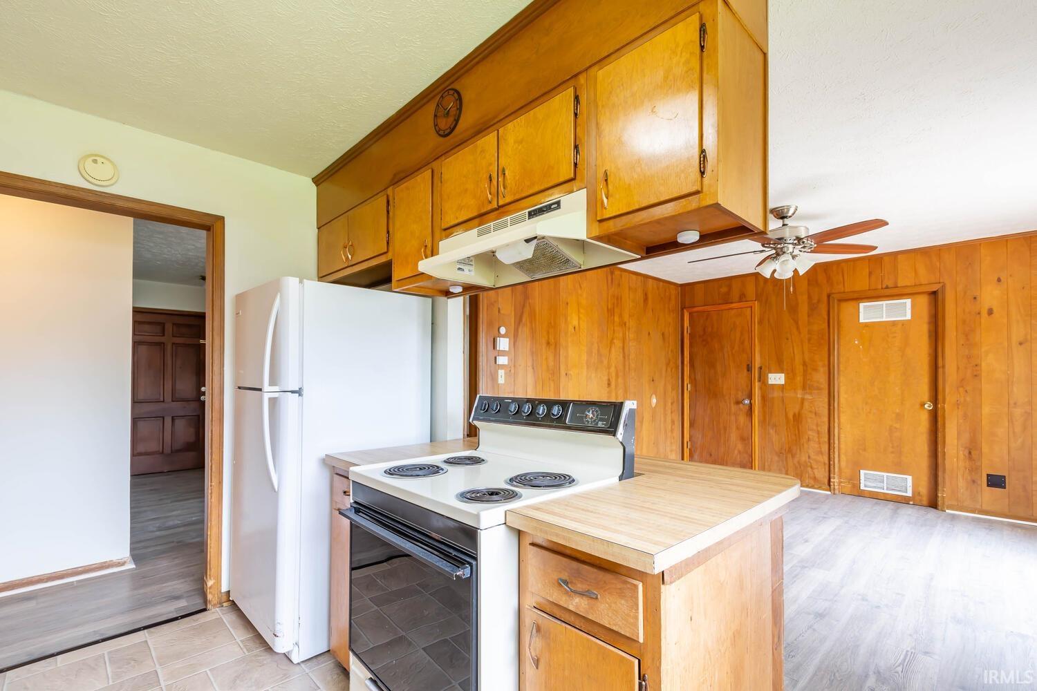 601 North Smith Road Bloomington, IN 47408 - Photo 11 of 23 Gallery Image 11