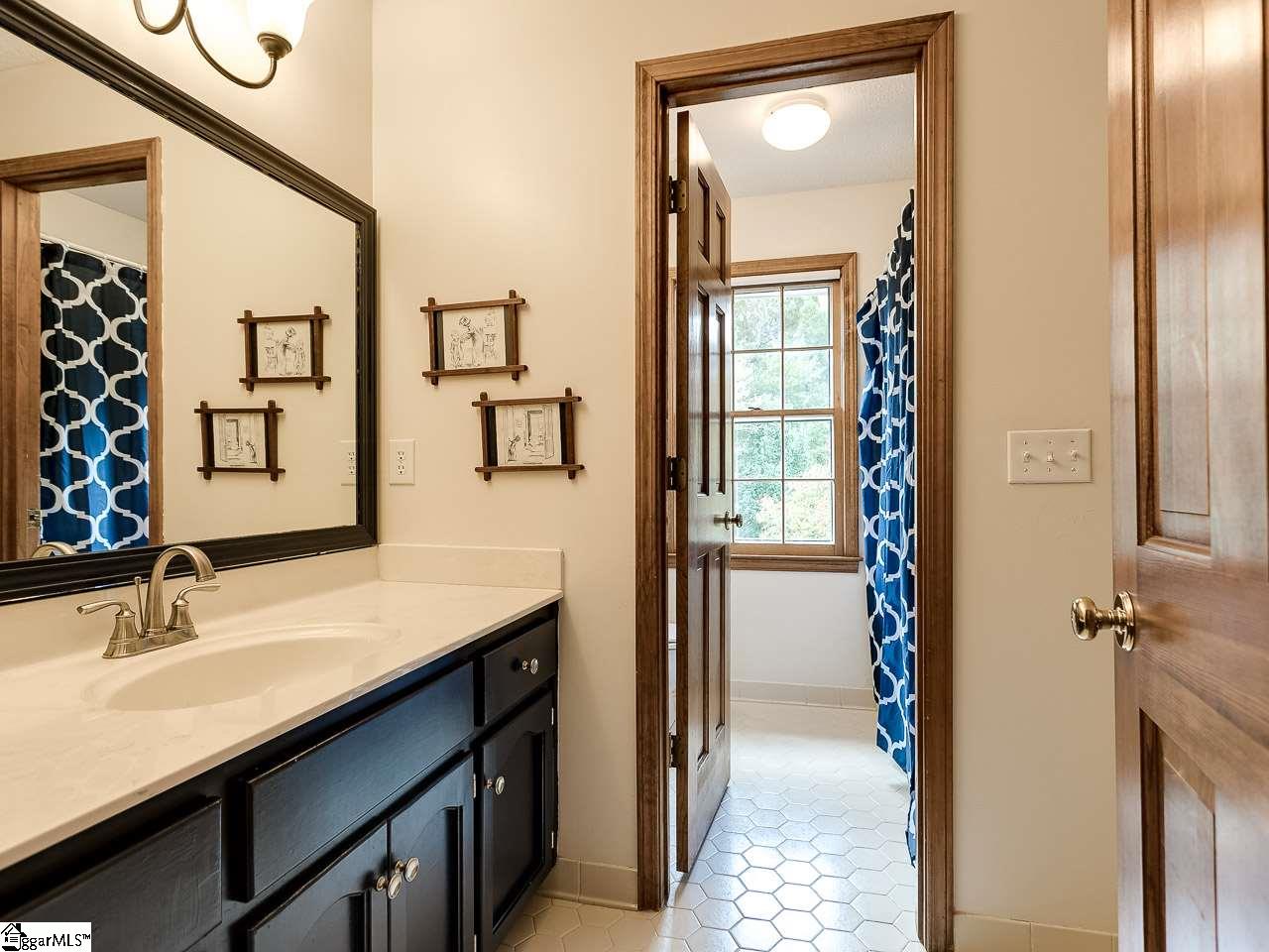 137 Crosswinds Street Greer, SC 29650 - Photo 27 of 36 Gallery Image 27