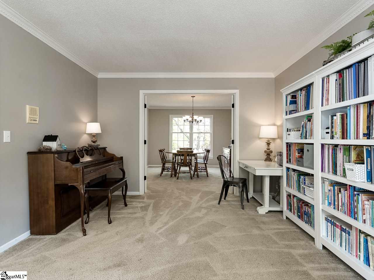 137 Crosswinds Street Greer, SC 29650 - Photo 7 of 36 Gallery Image 7