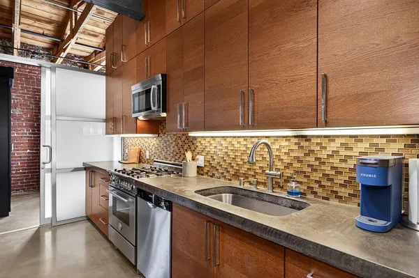 $570,900 | 1725 14th Street, Unit 202, Sacramento, CA 95811